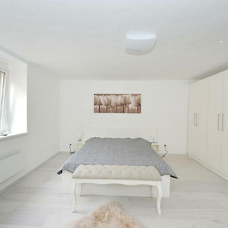Pure Apartman Печ Екстер'єр фото