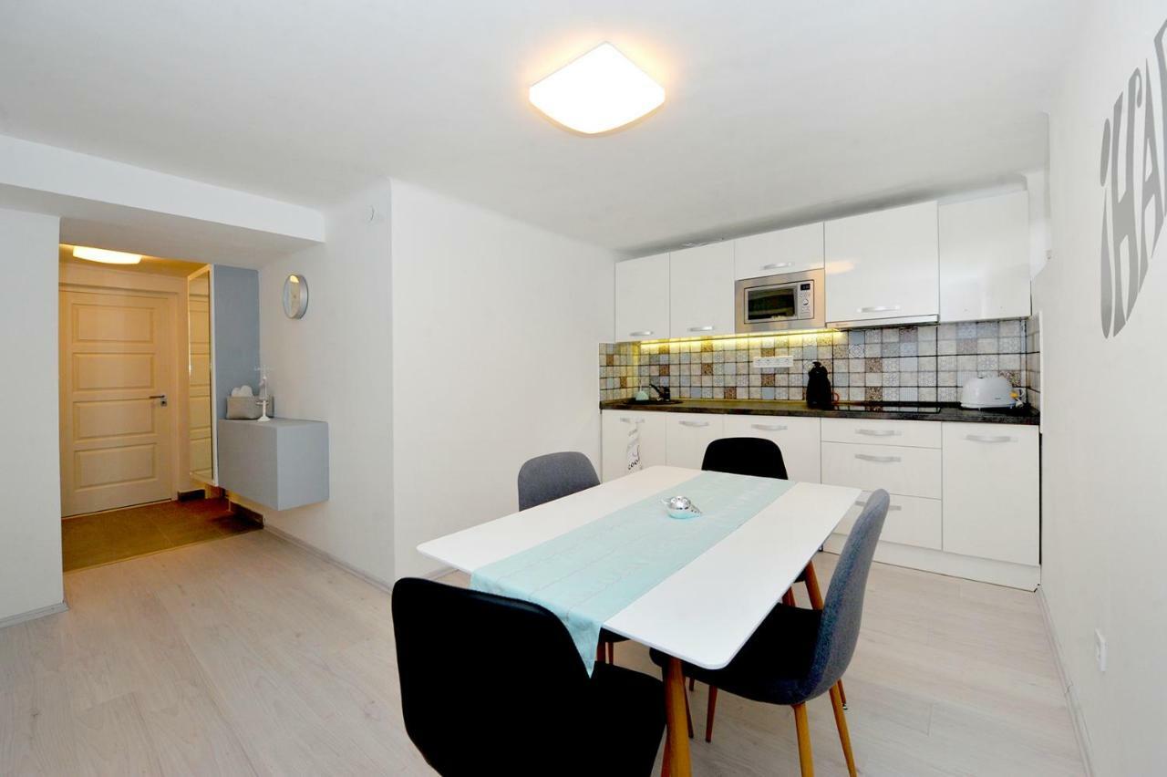 Pure Apartman Печ Екстер'єр фото